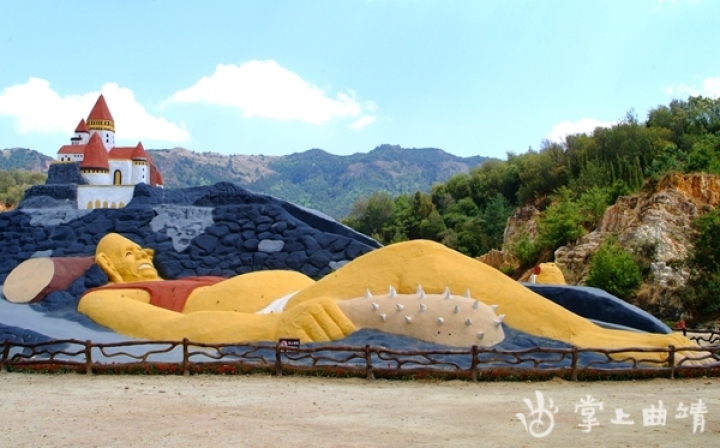 带您走进陆良彩色沙林风景,陆良彩色沙林风景区今年人多不多