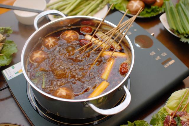 瀛曞闃茶緪灏勭數纾佺伓,鑰佸紡闃茶緪灏勭數纾佺伓