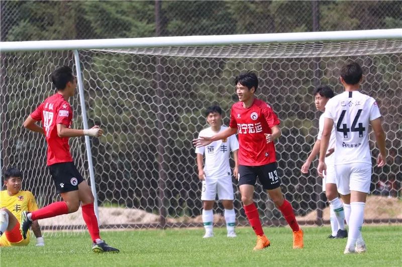 贵州恒丰对辽宁宏运直播,辽宁宏运足球队3比1上港