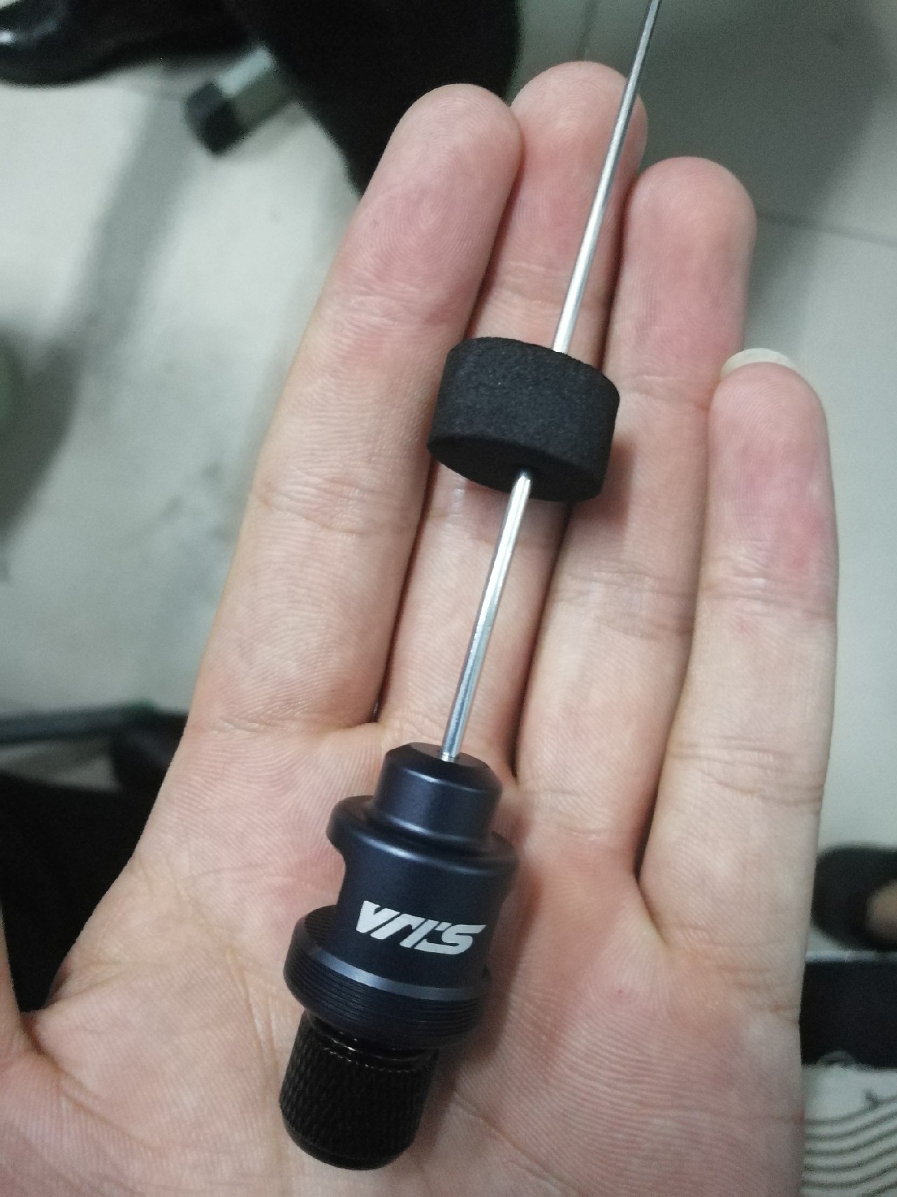 头顶烈阳开拓钓位逐泡寻鲫放流可怜鱼获