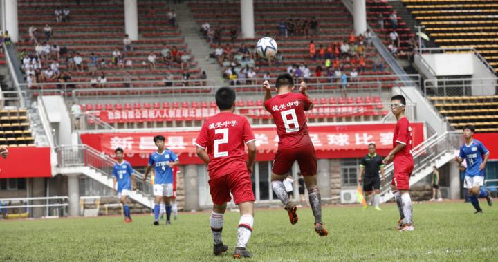 中小学生足球比赛简讯,足下精彩过人