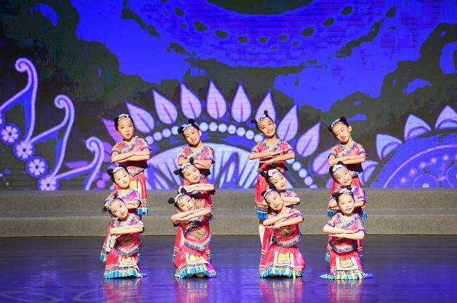 天籁童声架起友谊桥梁，2019中国上海“保利之夏”童声合唱节开幕