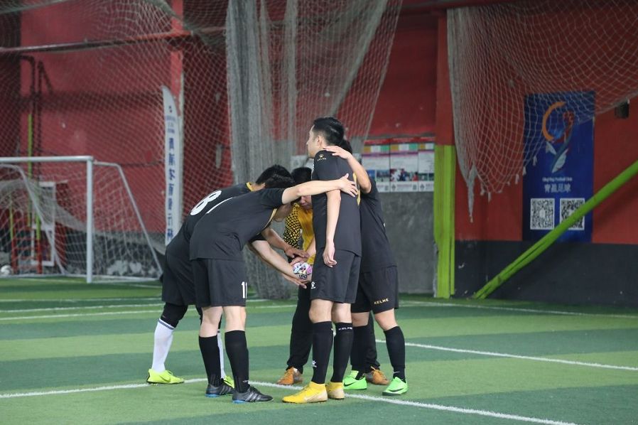 足球比赛捷报,喜报我校获全市足球赛冠军