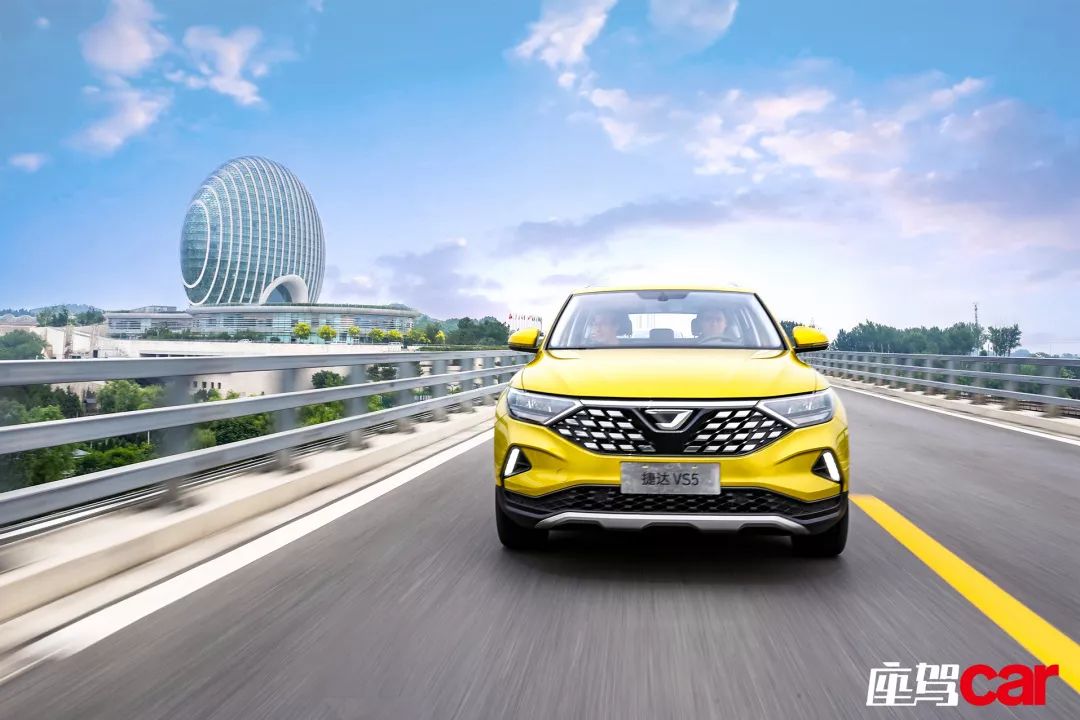 捷达好还是国产车好,捷达还是老款的样子好看