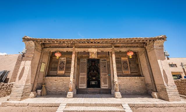 没想到，真有人在大漠建了一座能看星星的边城驿站