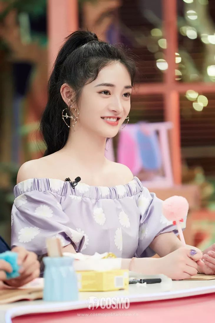 欧阳娜娜jennie撞衫番茄面,jennie和欧阳娜娜撞衫的衣服