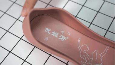 防水防滑果冻牛筋鞋雨鞋,一双超级柔软舒适的果冻鞋