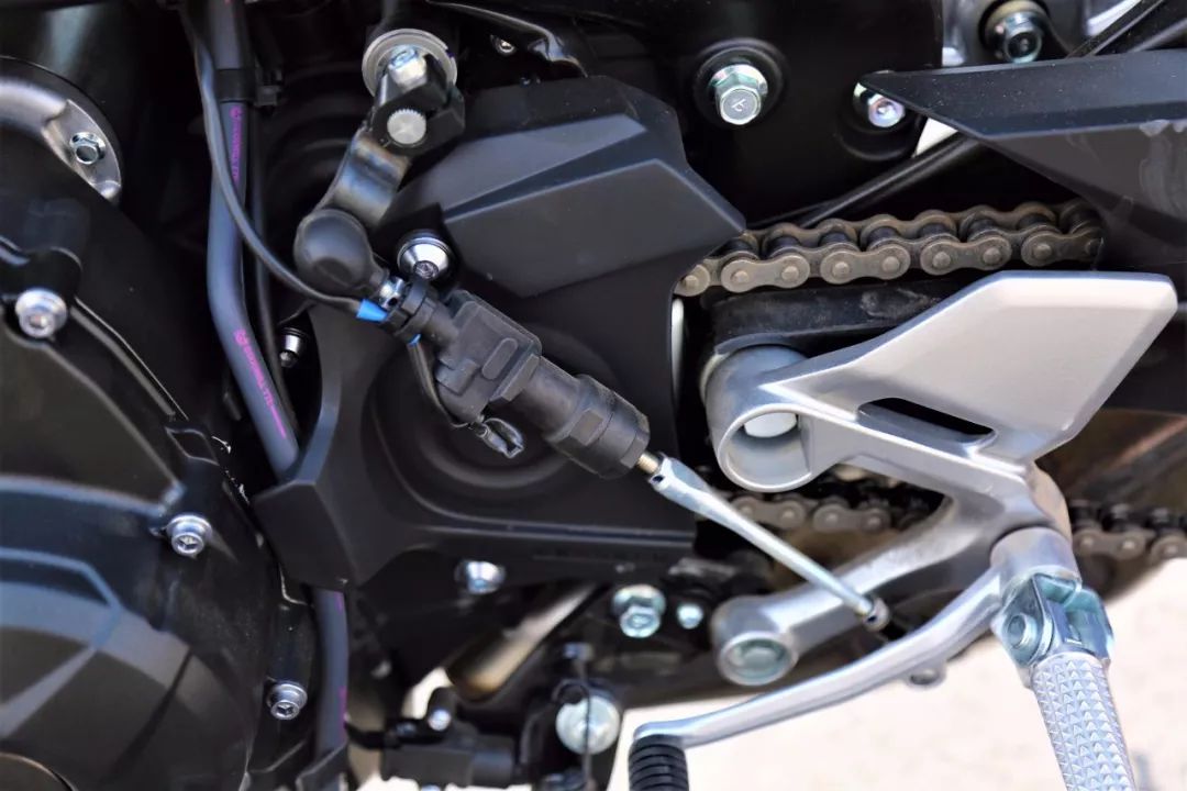 雅马哈mt-09试驾视频,试驾雅马哈MT-01