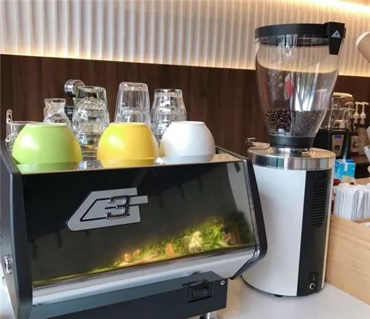 西班牙拿铁咖啡的做法,西班牙拿铁咖啡做法