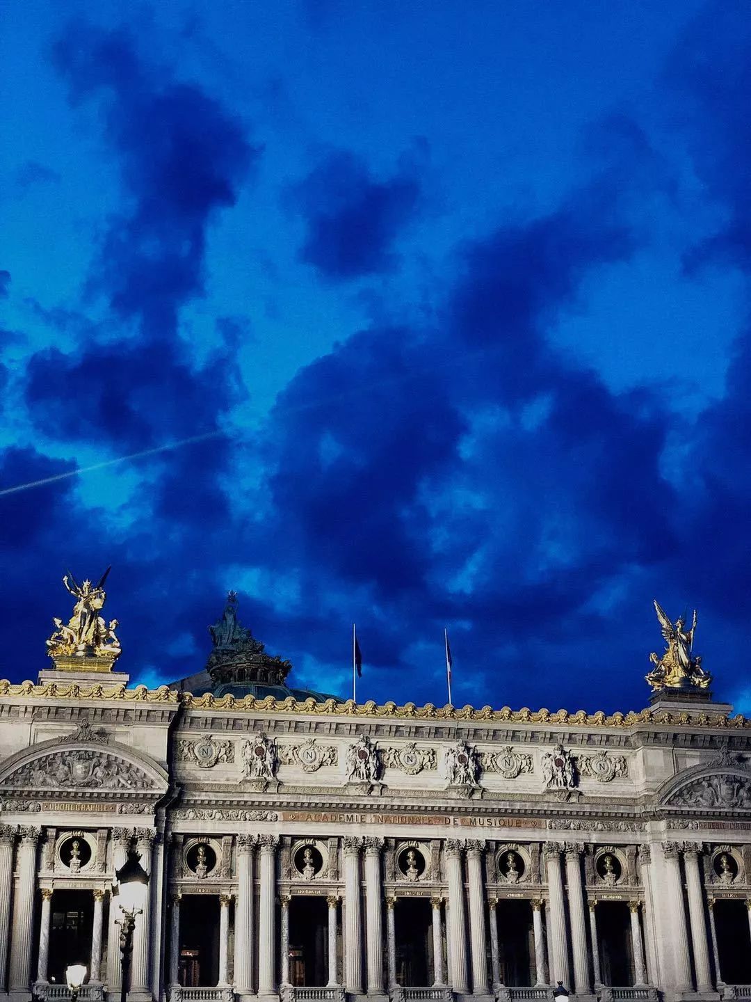 走出成都|幸运的人,才可以在巴黎自由迷失