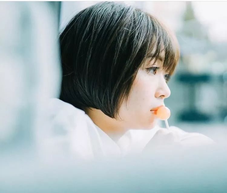 这样拍背影真的太好看了,怎样拍侧脸好看霸气