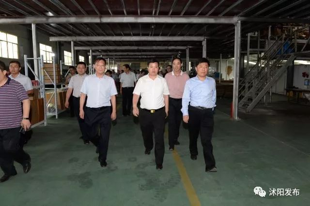 跟着书记县长去观摩，看沭阳七月“美景”红似火！