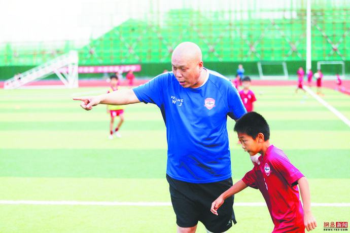淄博足球运动员王健,王健足球教练简介