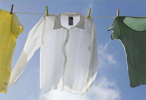 夏日穿衣清凉实用很重要,夏季出门怎么穿最凉快