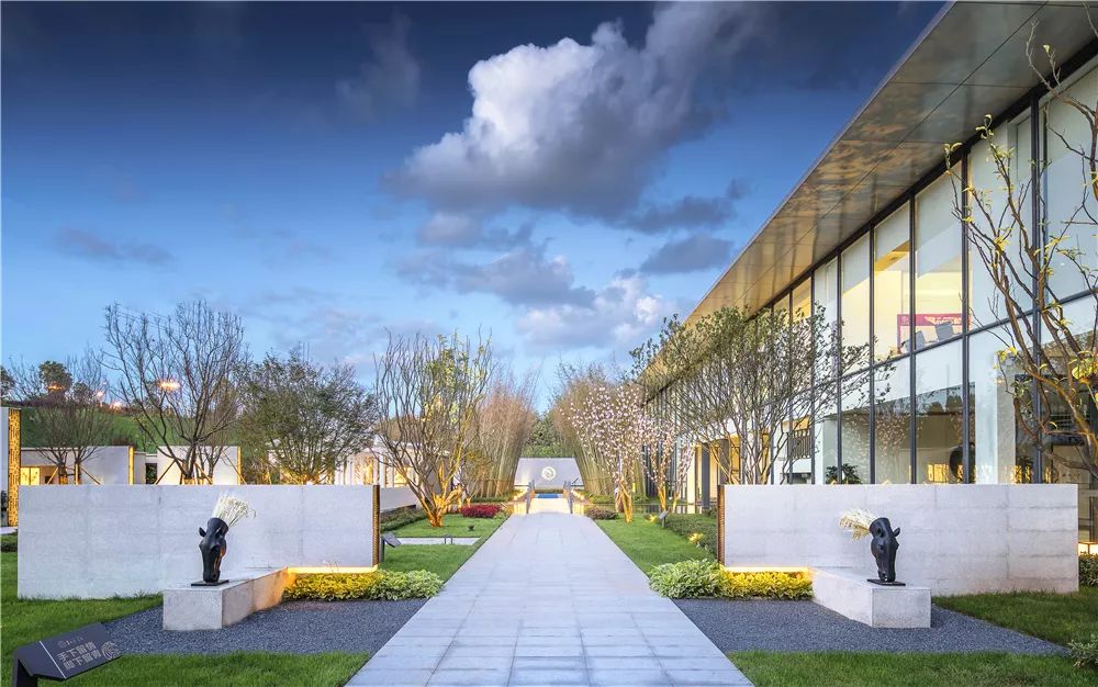 昆明中梁首府最新进展,昆明中梁首府风格