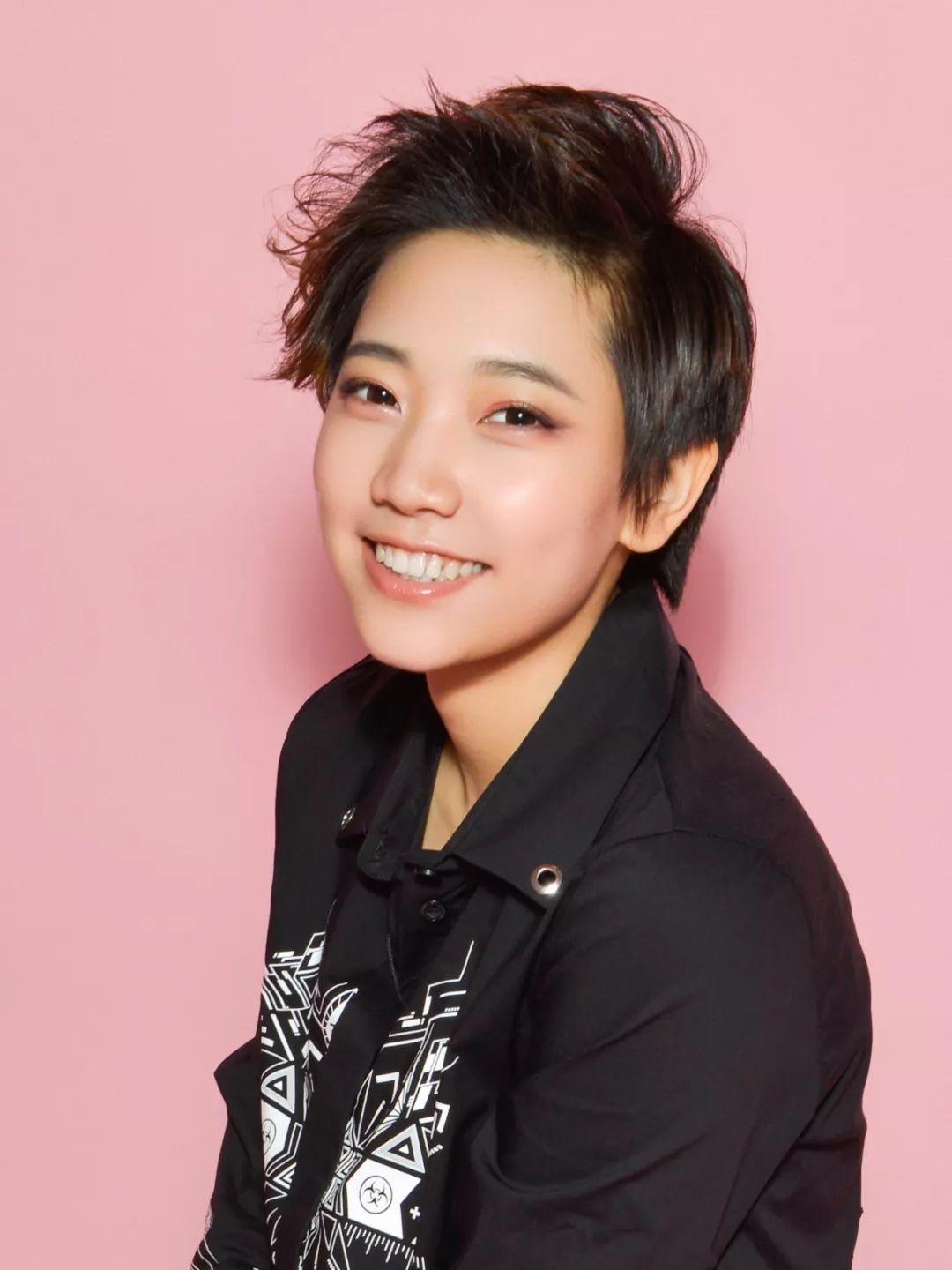 消费季里“剧”好看，就想问您《三人行不行》