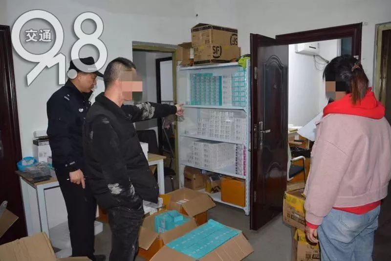 破获假华为手机案例,深圳警方抓获假冒华为手机