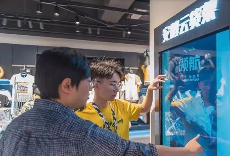 年入241亿，中国最强爆品制造机：这款国货让外国人疯狂排队，有什么秘密*器武**？