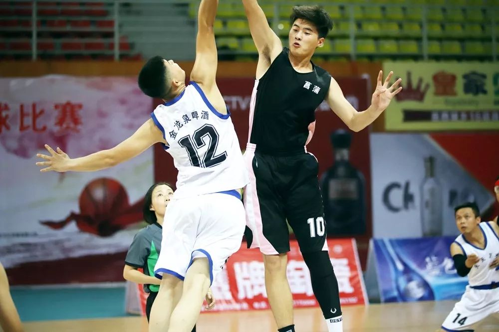 篮球赛第9天：白帽险胜公安，开发区大胜驾协