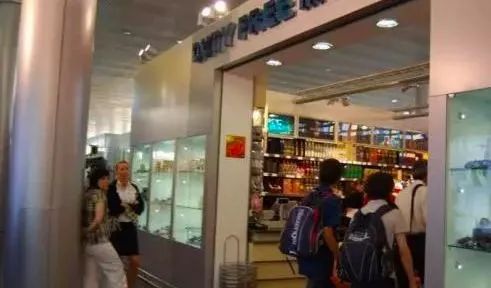 “我们只骗中国人,他们人傻钱多”,国外商家专坑中国人被曝光!