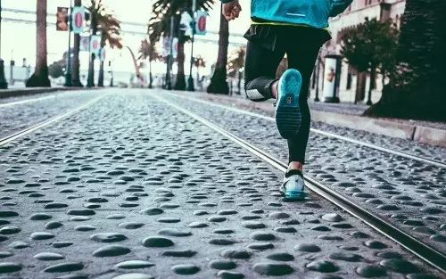 登山跑减脂效果好吗,减脂跑几公里合适