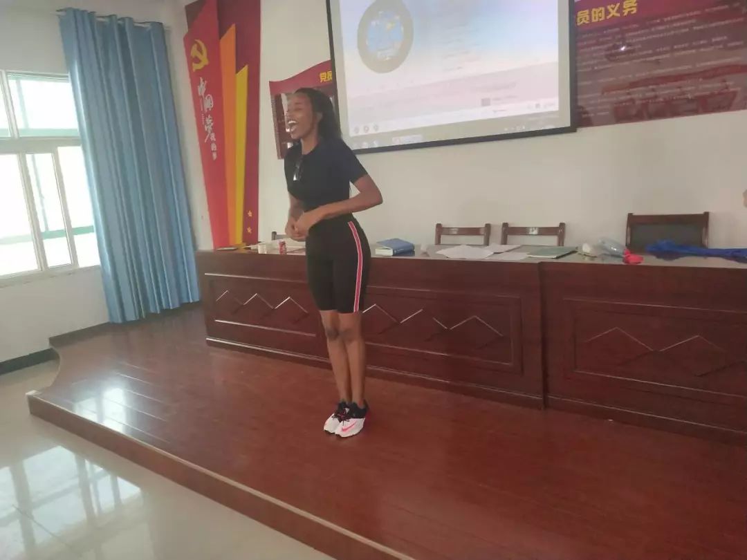 青佑之光志愿,三下乡服务志愿者活动怎么报名