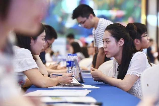 佛山挂起今年首个台风预警!不文明交通行为票选第一的竟是…|听佛山