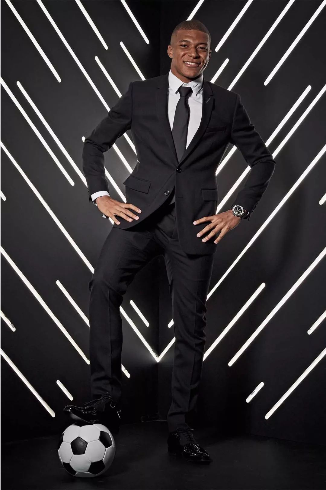 19岁拿世界杯冠军,19岁拿世界杯冠军的球员