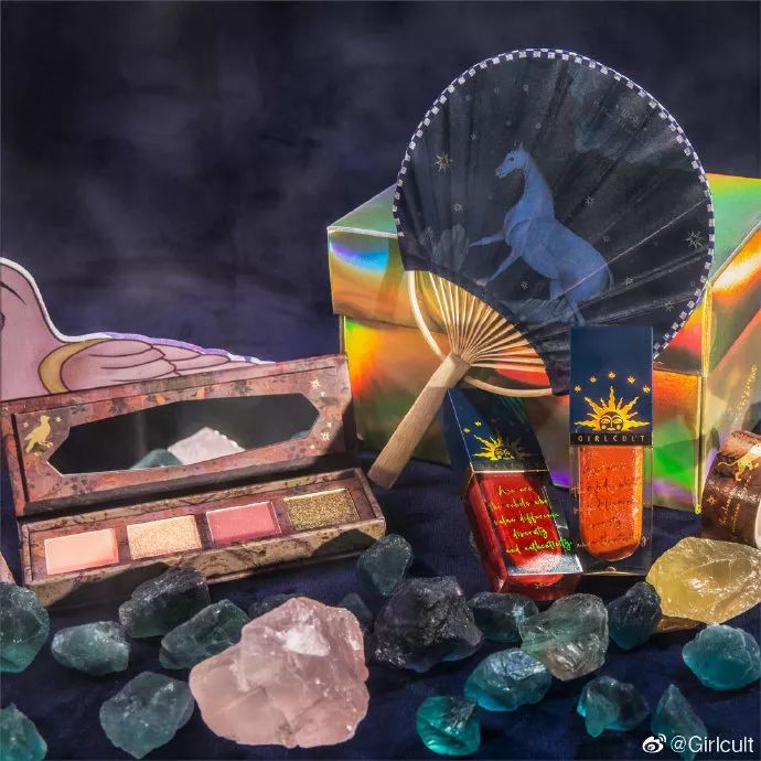 小ck的新款包包是布的吗,小ck绿色包包合集腋下包牛油果色