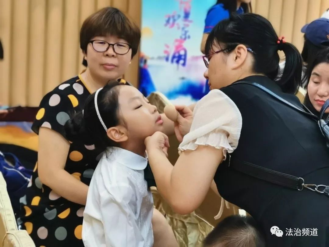 华夏欢乐诵鸣笛启航——郑州站