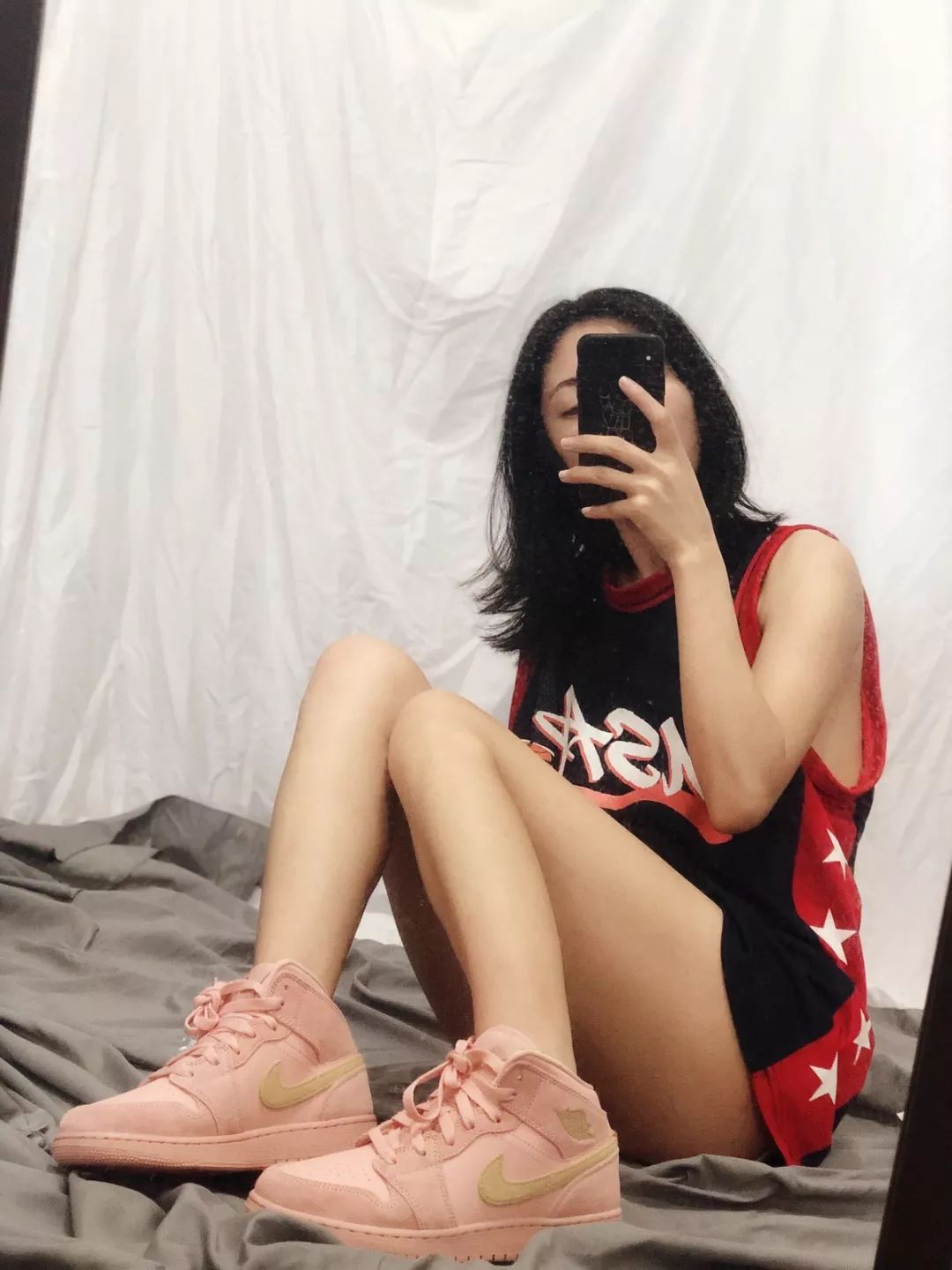 aj1和yeezy满天星,aj和yeezy哪个更容易受欢迎