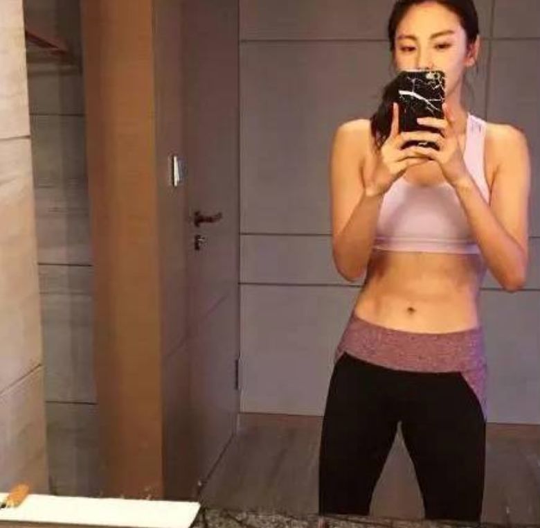 低情商开撕真戏精?”野蛮少女“与素人同行玩出真性情