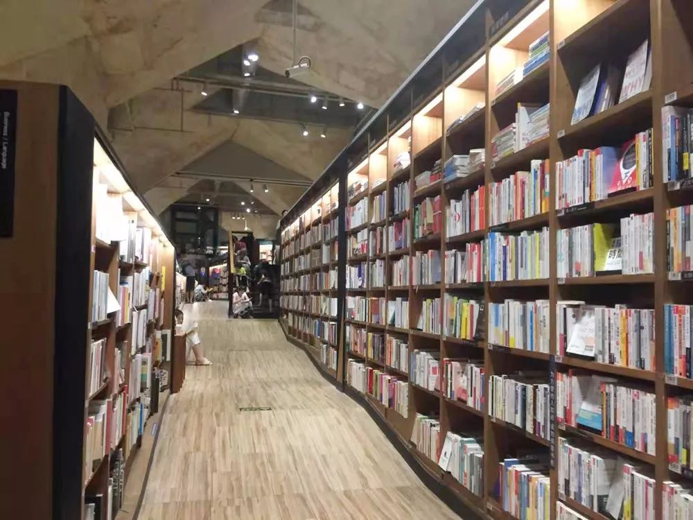 郑州二七商圈与其他商圈对比,西安郑州同为新一线城市