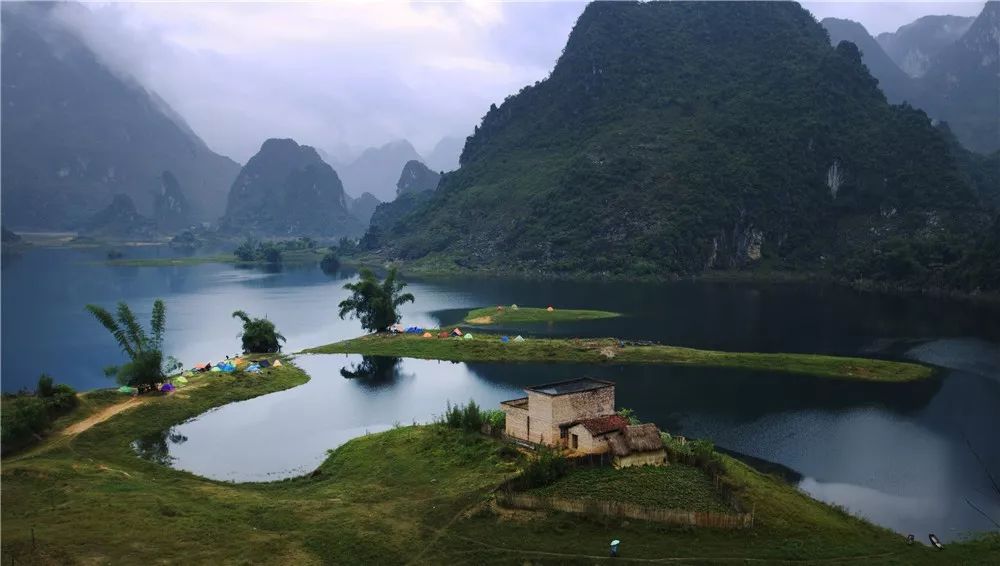 头条|不想走的太远？那我们就去百色这些美到窒息的旅游景点看看吧