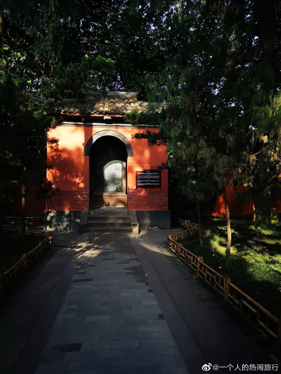 “火”上了央视!没想到夜晚的成都,居然藏了这么多耍法