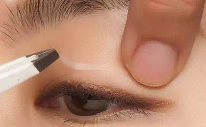 怎么贴双眼皮贴新手教程,咋贴双眼皮贴视频教程