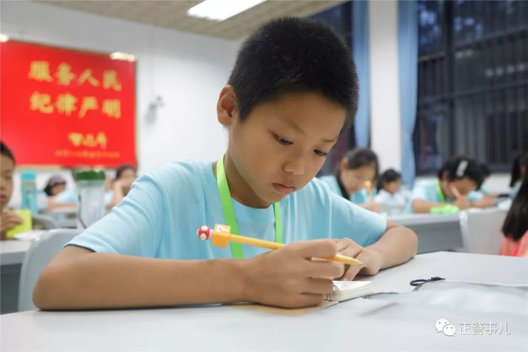 警察的孩子还用政审吗,警察的孩子涉嫌犯罪会丢掉工作吗