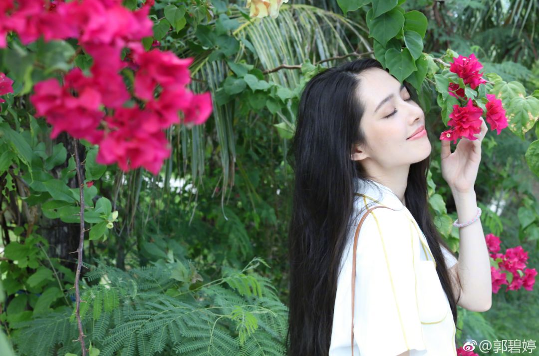 没有耳洞的明星是怎么戴耳环的,明星同款耳夹无耳洞