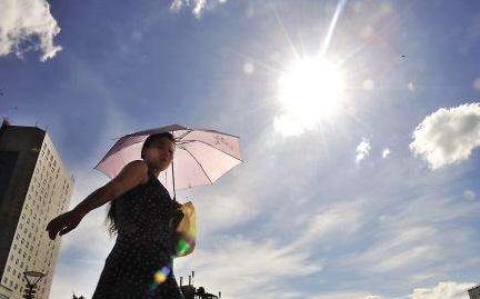 头发断裂干枯分叉用什么单方精油,头发干枯毛躁分叉断发怎么护理