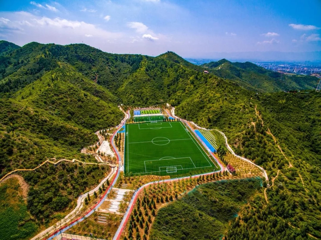 足球场高颜值视频,石家庄最高级足球场