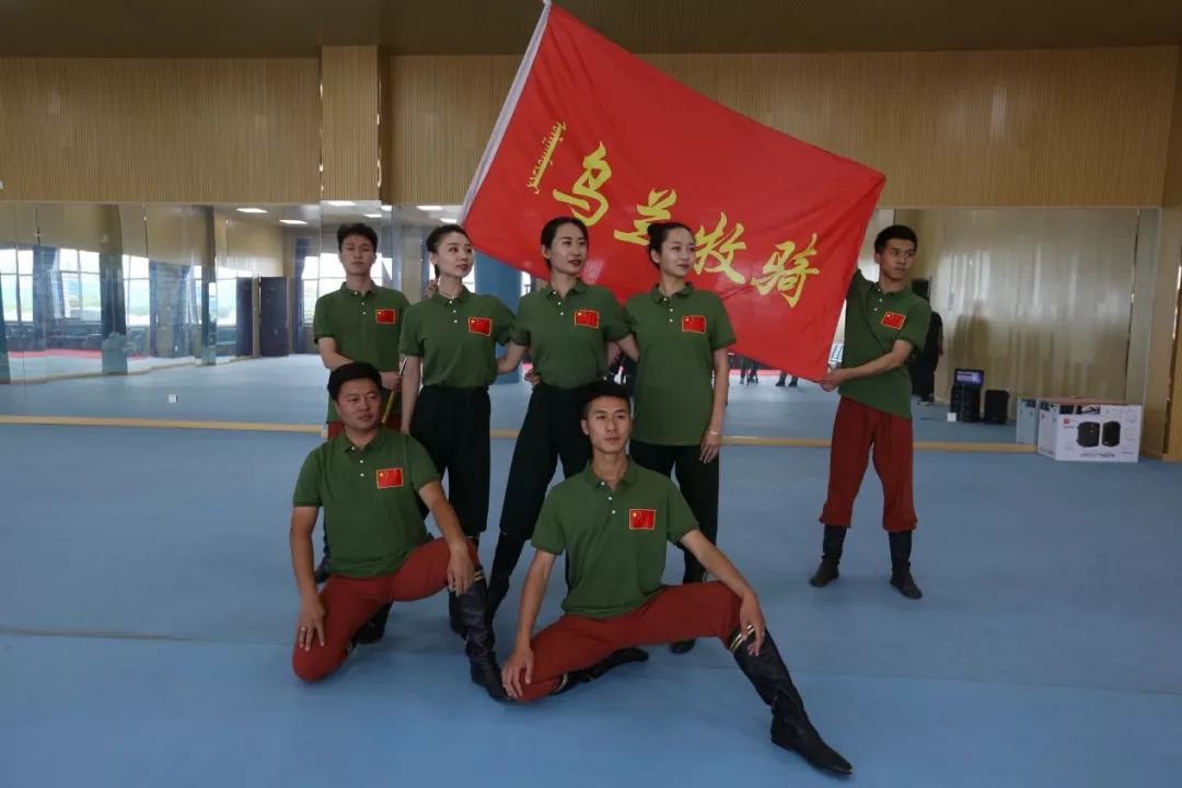 壮丽七十年奋斗新时代微视频,壮丽70年奋斗新时代朗读