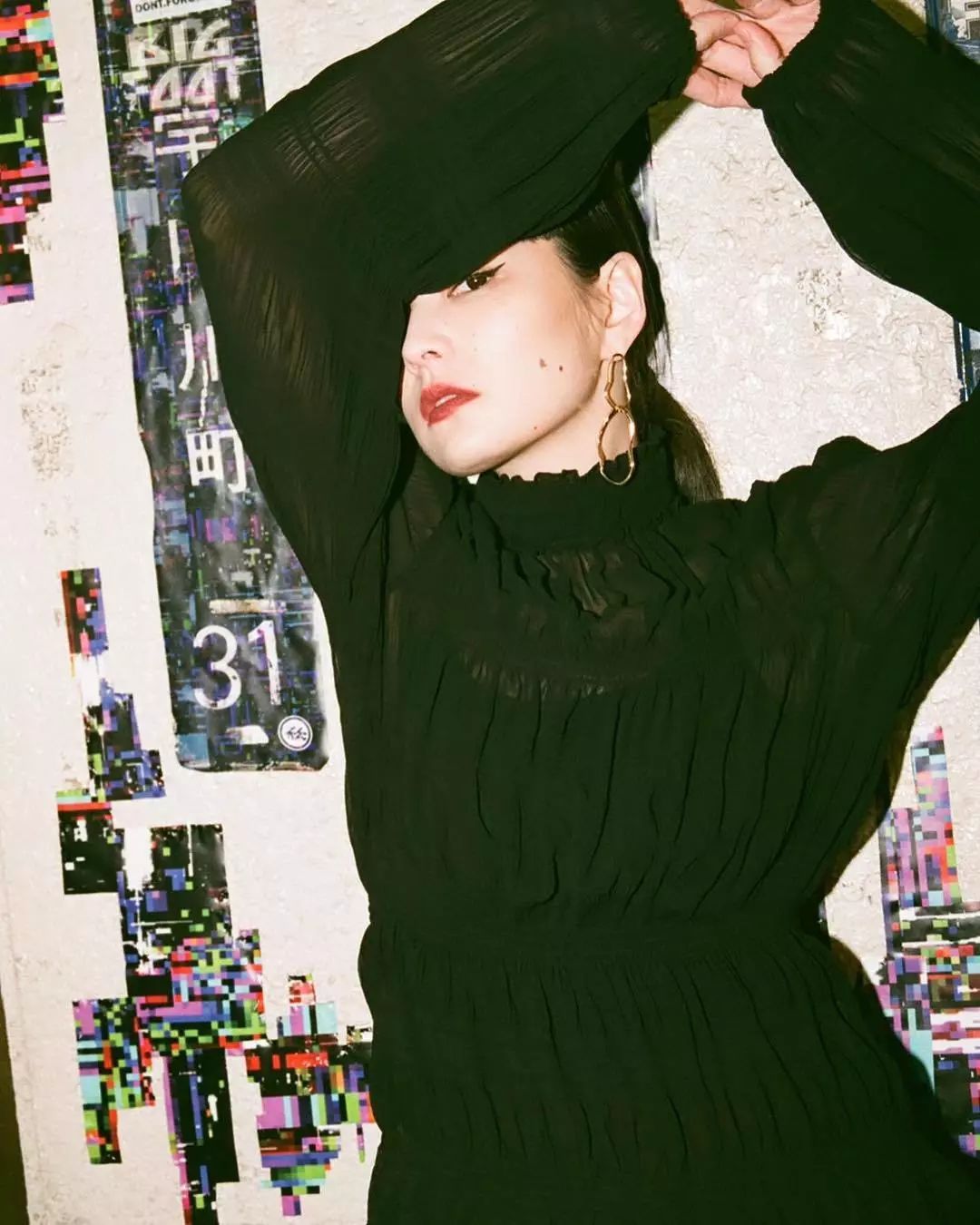 想和任何人都保持距离,想跟一个人保持距离