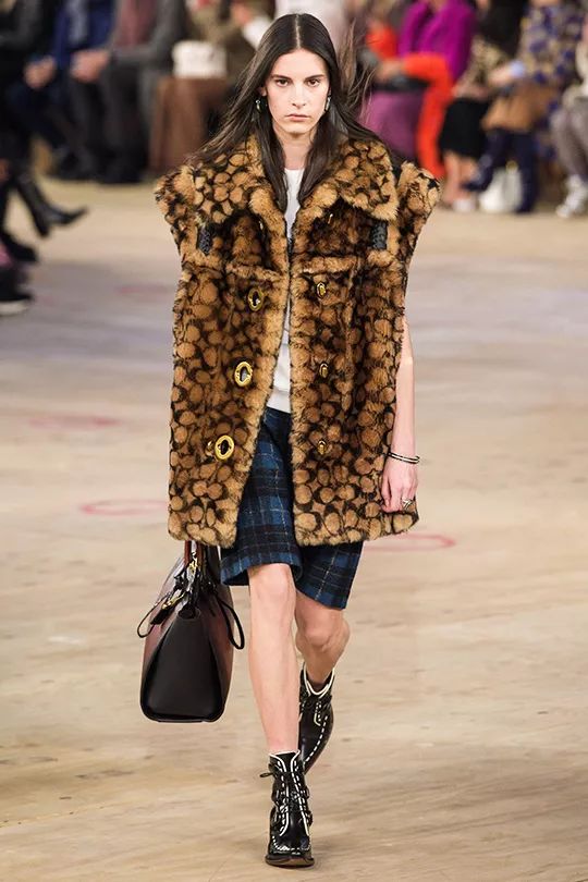 衣橱里都是“爸爸式”衣服？！我终于变成了我妈眼中嫁不出的亚子...|衣帽间