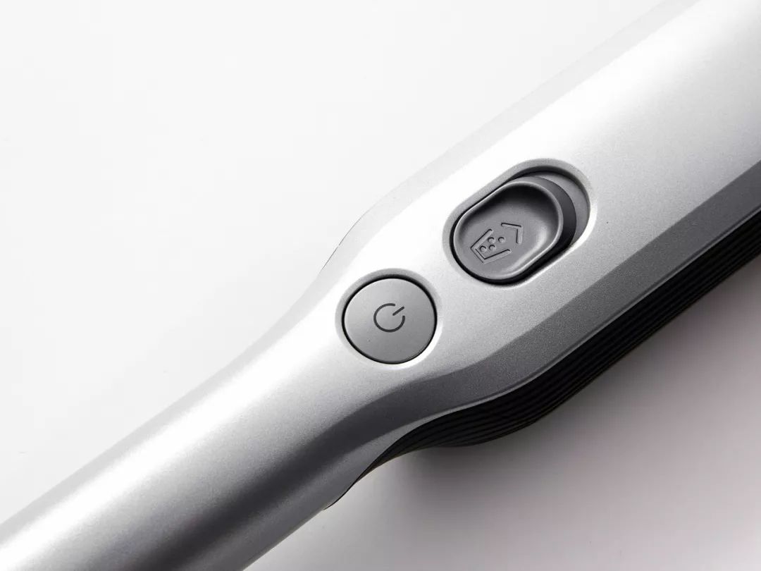 这个吸尘器超轻、迷你、吸力强,哪都能吸丨界界好物馆