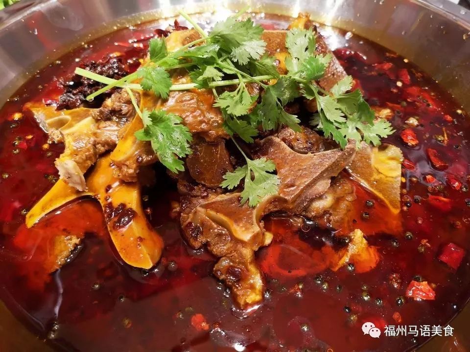 这家火锅锅底绝了既能涮肉又能喝,这家火锅真的秒杀其他地方的火锅