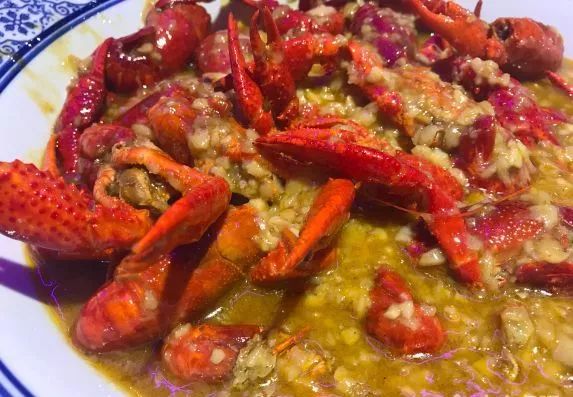 深藏在明发商业广场里的这些“罪恶”之源，大晚上的千万不要去！（上篇）