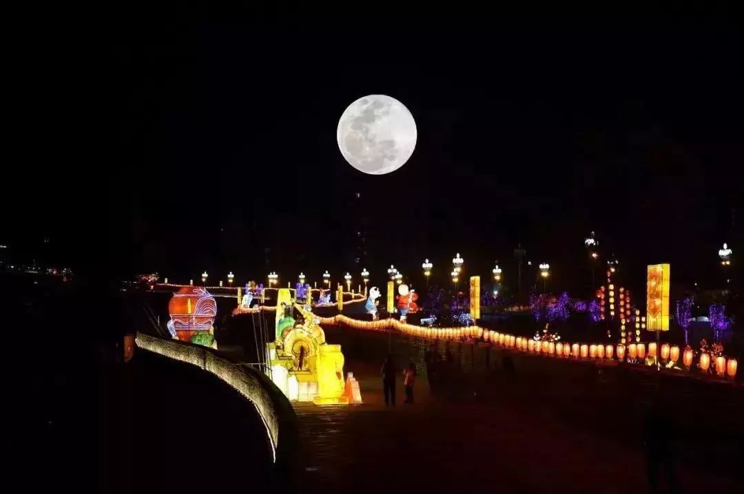 所有人您有一份开学礼待查收,所有人都收到过的邀请函