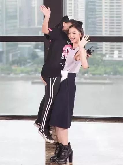 减肥真人秀画风跑偏变吃播？“太子妃”坚守底线不忘初心