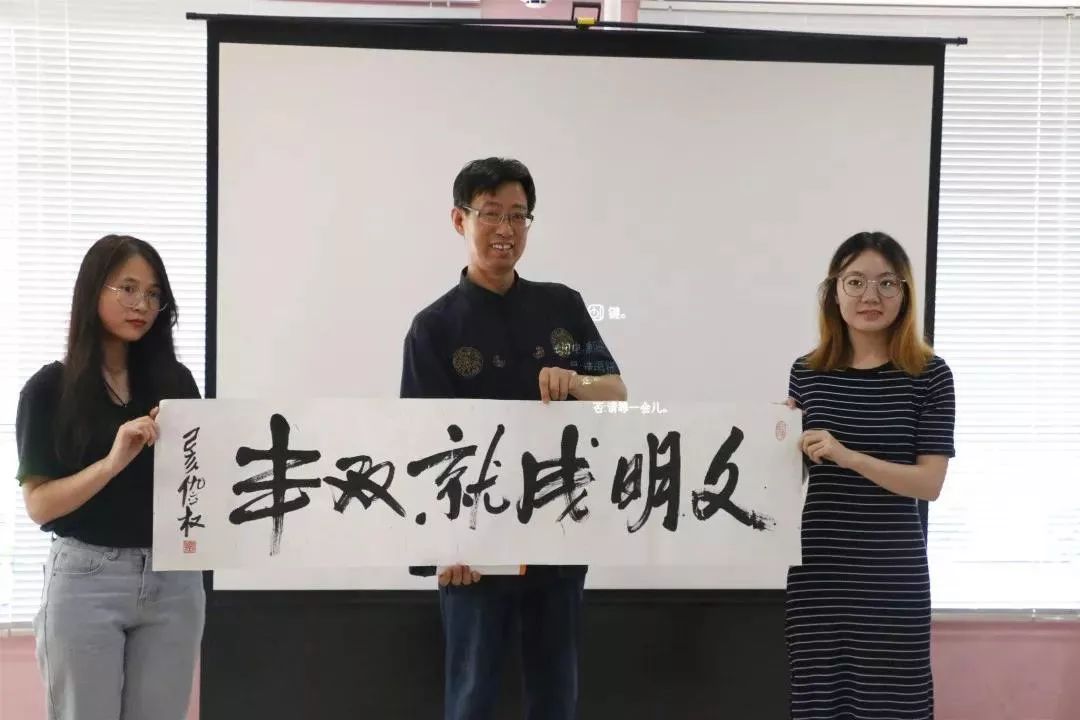 社区妇联亲子读书活动,社区妇联开展亲子共读志愿者培训