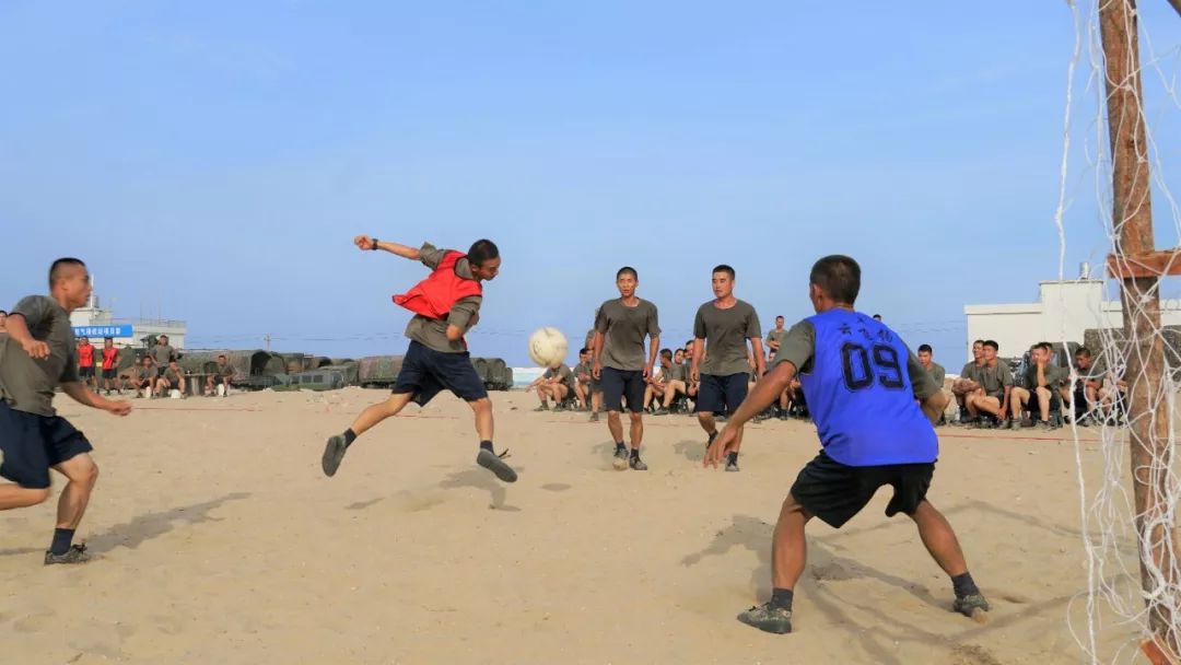 沙滩足球怎么踢,沙滩足球踢头